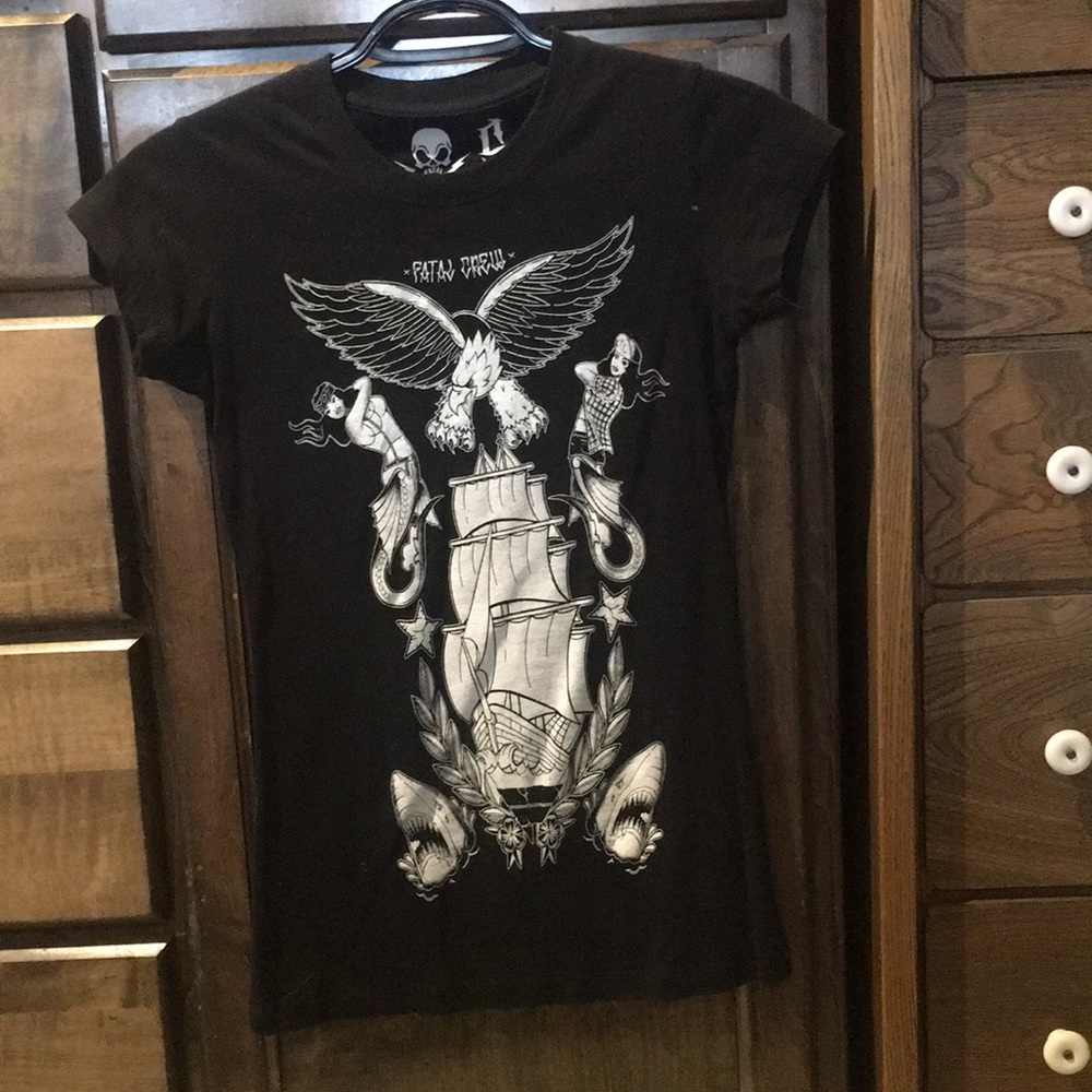 Fatal Crew Black Womens T-shirt -size small-